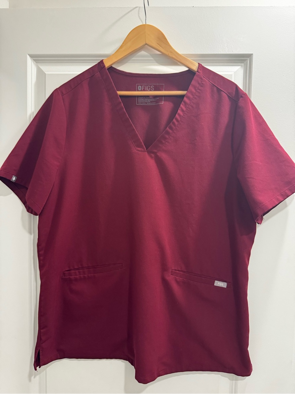 FIGS Women’s Casma V-Neck Scrub Top in Burgundy